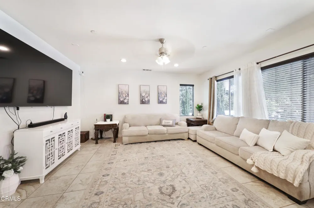 5902 Grizzly Peak Drive Bakersfield, CA 93311