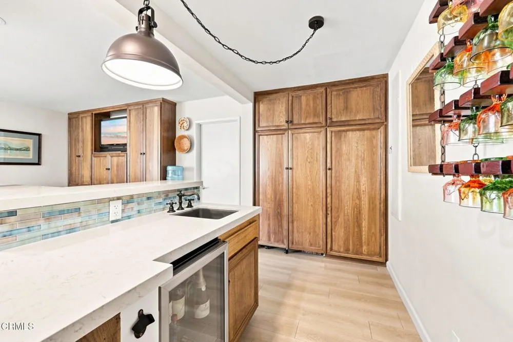 42062 Village 42 Camarillo, CA 93012