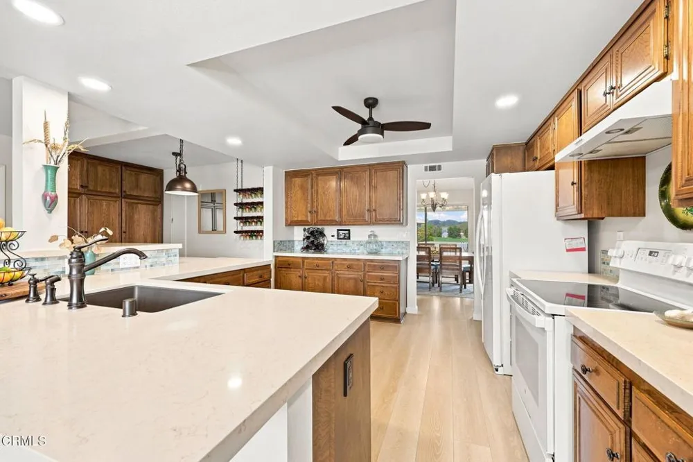 42062 Village 42 Camarillo, CA 93012