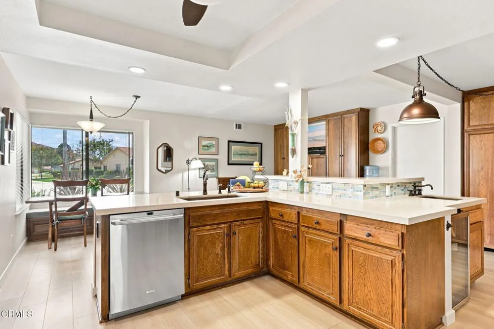 42062 Village 42 Camarillo, CA 93012