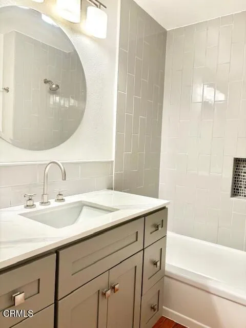 4514 Gateshead Bay Oxnard, CA 93035