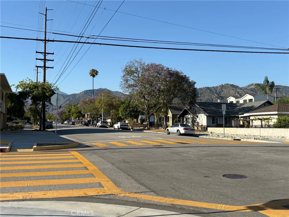 547 Angeleno Avenue Azusa, CA 91702