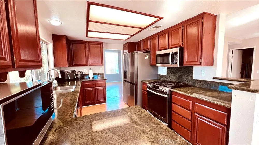 31136 Slate Mentone, CA 92359