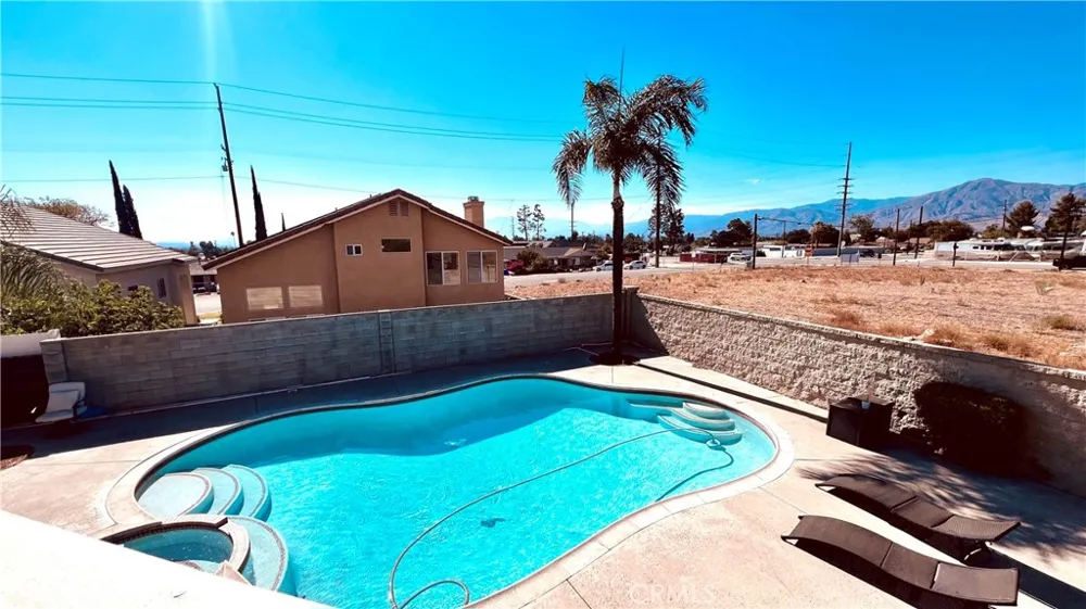 31136 Slate Mentone, CA 92359