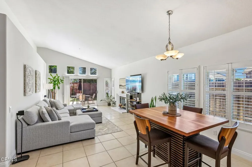 10442 Hugo Court Ventura, CA 93004