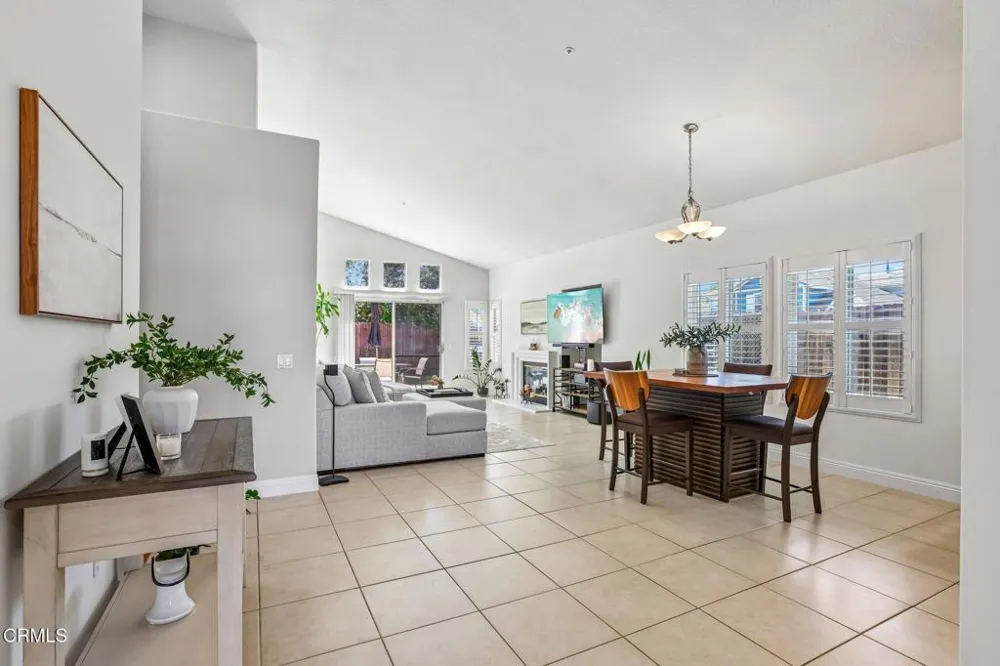 10442 Hugo Court Ventura, CA 93004