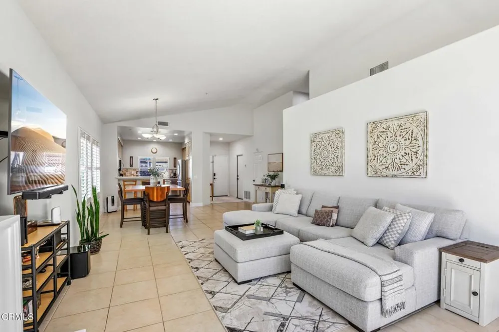 10442 Hugo Court Ventura, CA 93004