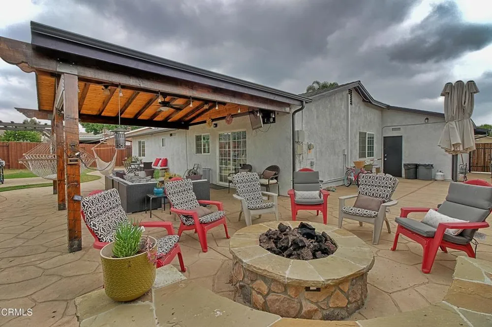 861 Calle Camelia Camarillo, CA 93010