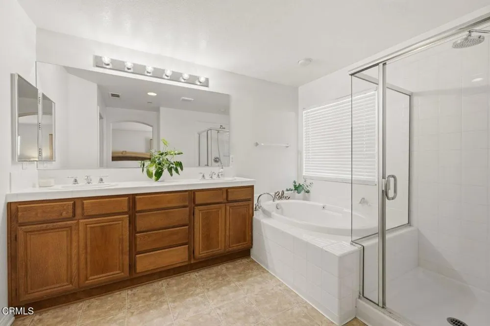 241 Bishop Way Oxnard, CA 93033