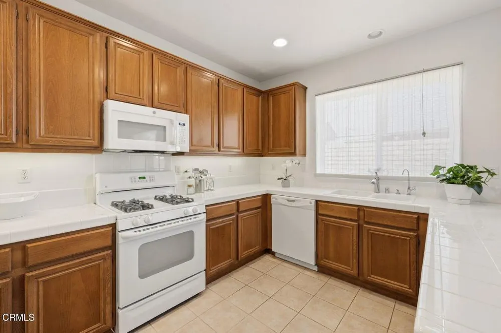 241 Bishop Way Oxnard, CA 93033