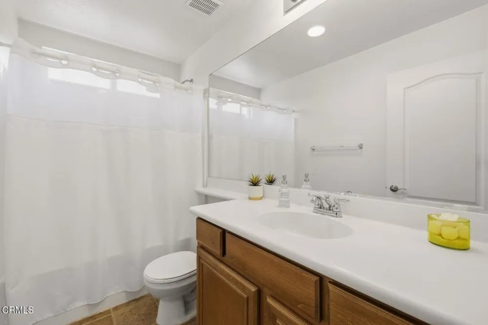 241 Bishop Way Oxnard, CA 93033
