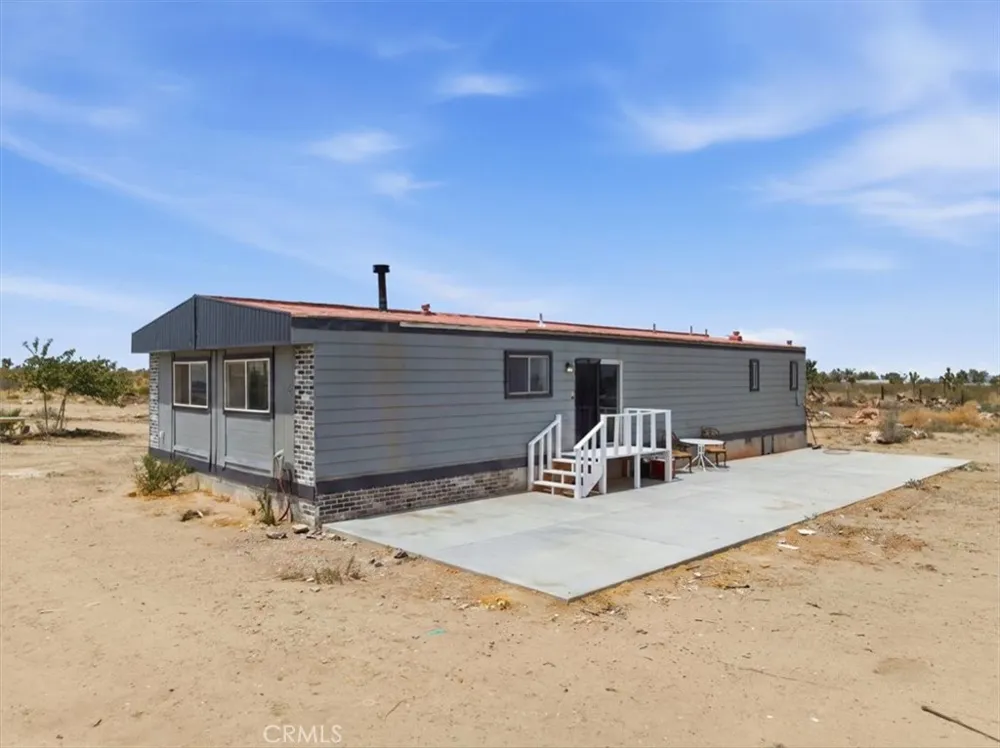 13475 Ailanthus Phelan, CA 92371
