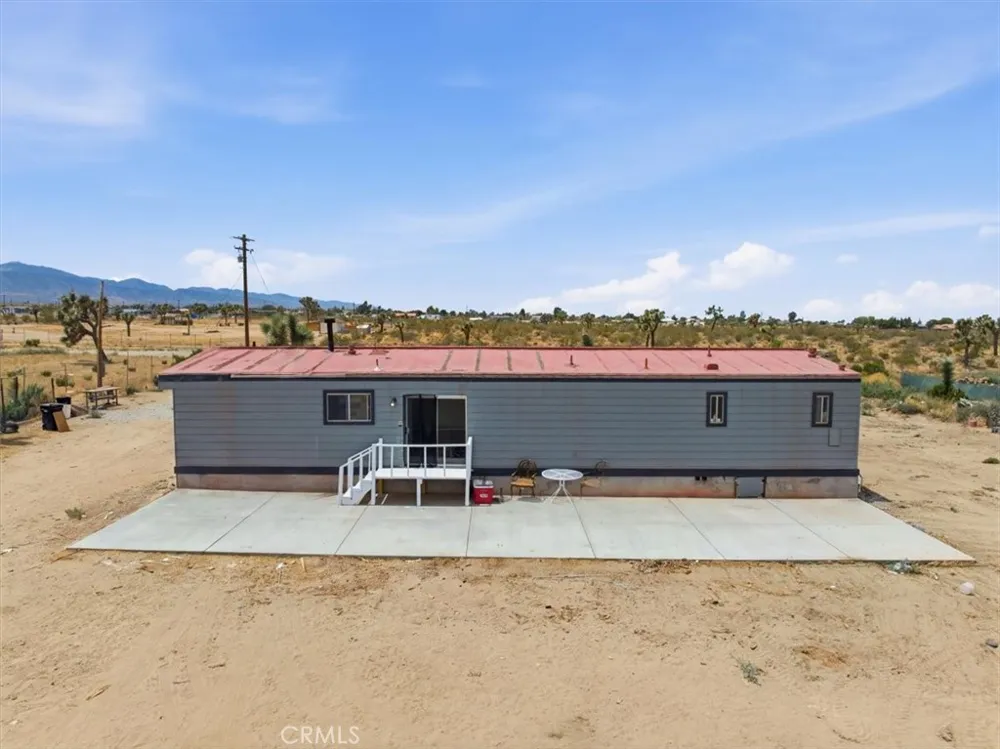 13475 Ailanthus Phelan, CA 92371