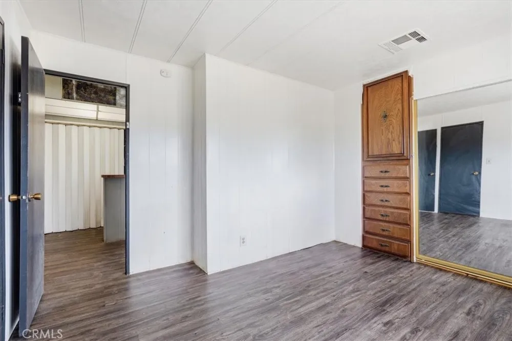 13475 Ailanthus Phelan, CA 92371