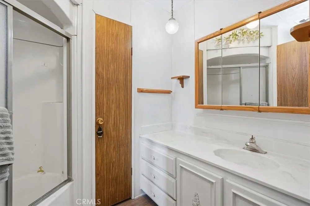 13475 Ailanthus Phelan, CA 92371