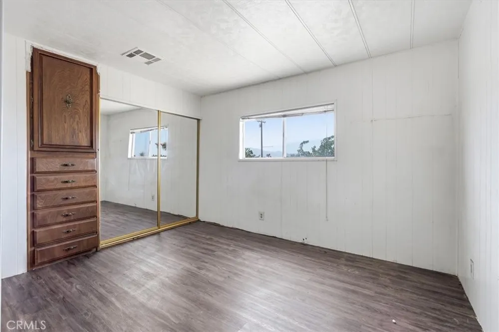 13475 Ailanthus Phelan, CA 92371