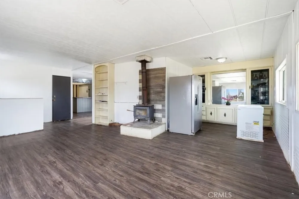 13475 Ailanthus Phelan, CA 92371
