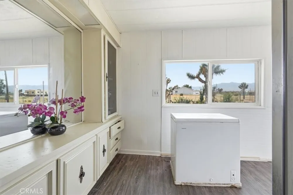 13475 Ailanthus Phelan, CA 92371