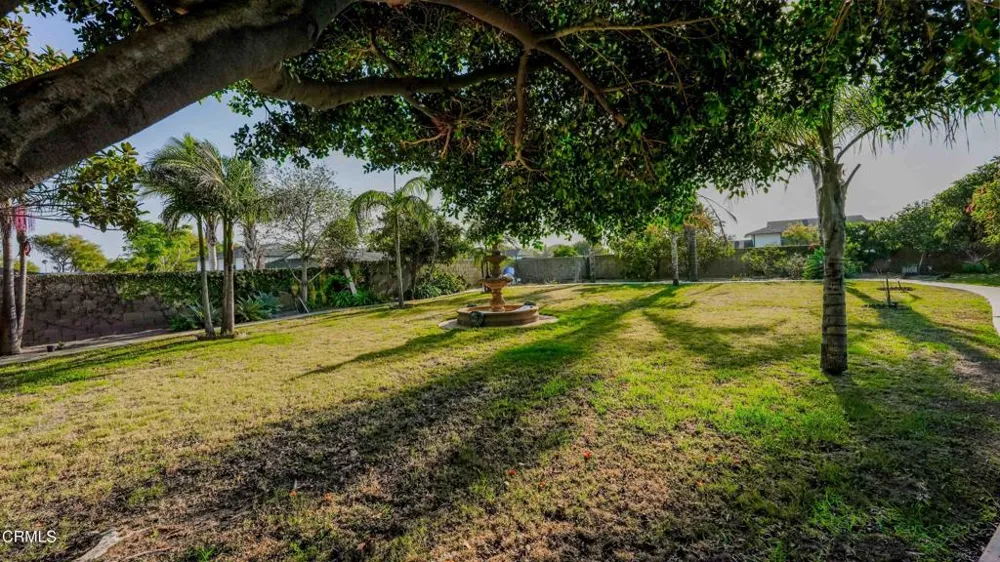 1977 El Cajon Circle Oxnard, CA 93035