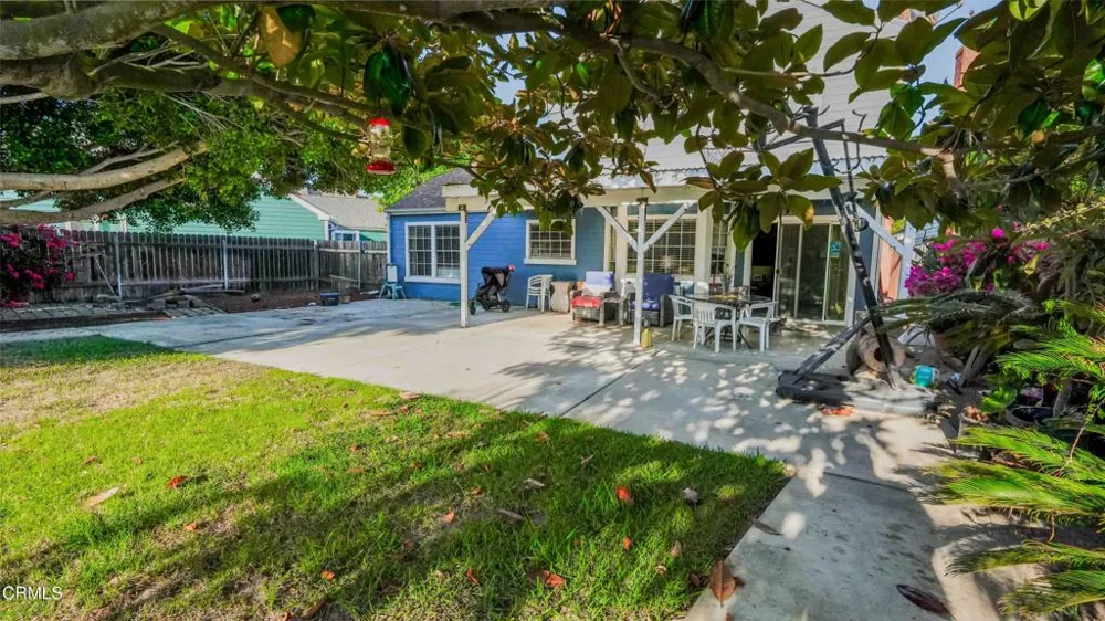 1977 El Cajon Circle Oxnard, CA 93035