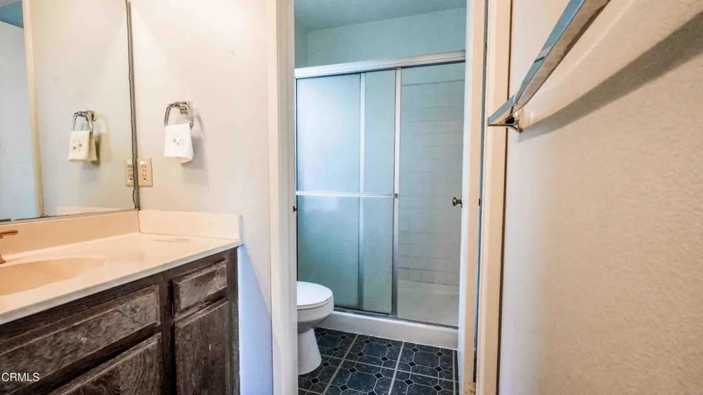 1977 El Cajon Circle Oxnard, CA 93035