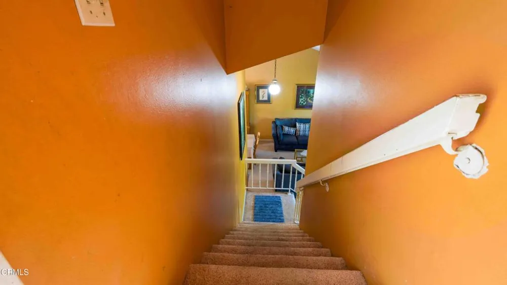 1977 El Cajon Circle Oxnard, CA 93035
