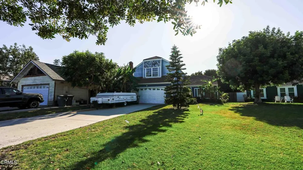 1977 El Cajon Circle Oxnard, CA 93035
