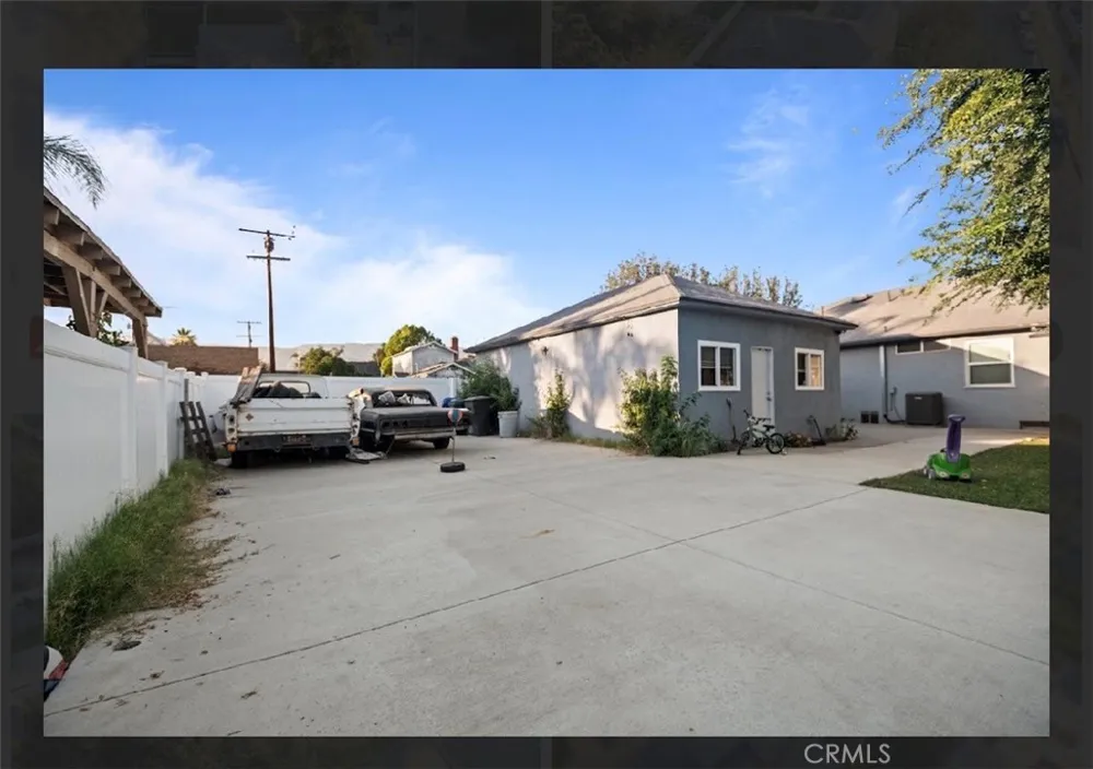 2498 N G St San Bernardino, CA 92405