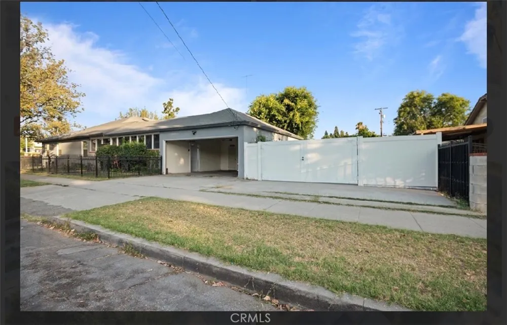2498 N G St San Bernardino, CA 92405