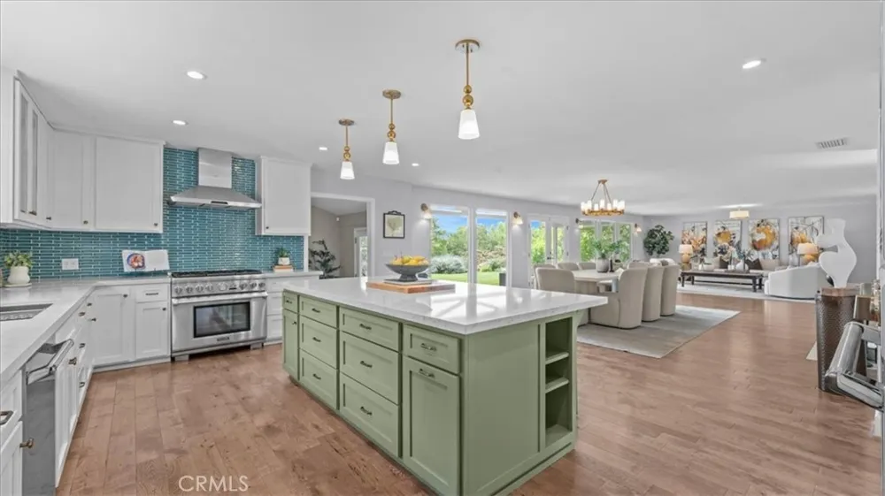 938 E Pomello Drive Claremont, CA 91711