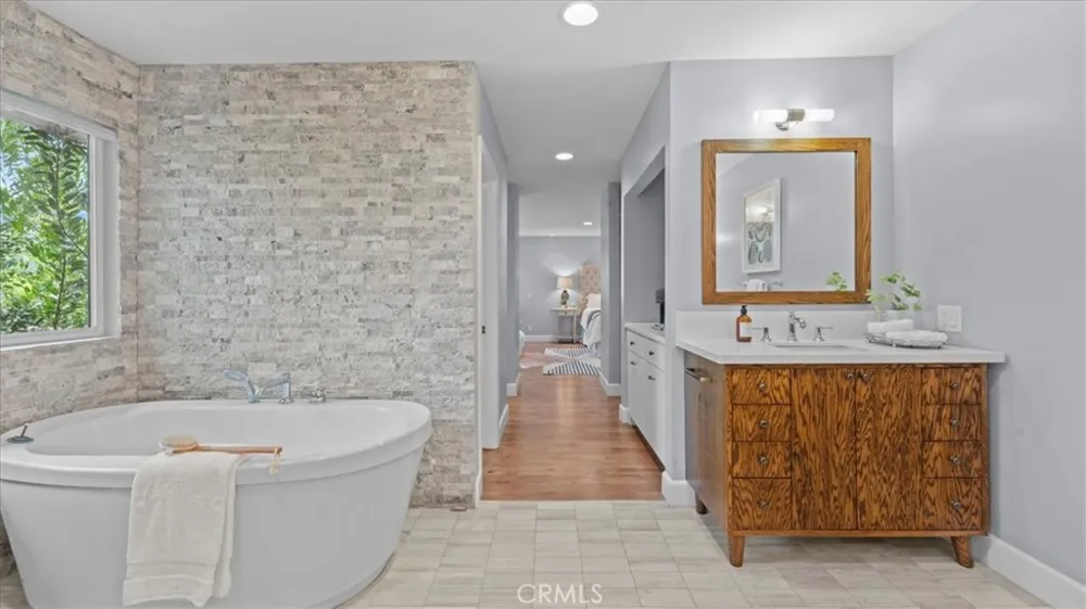 938 E Pomello Drive Claremont, CA 91711