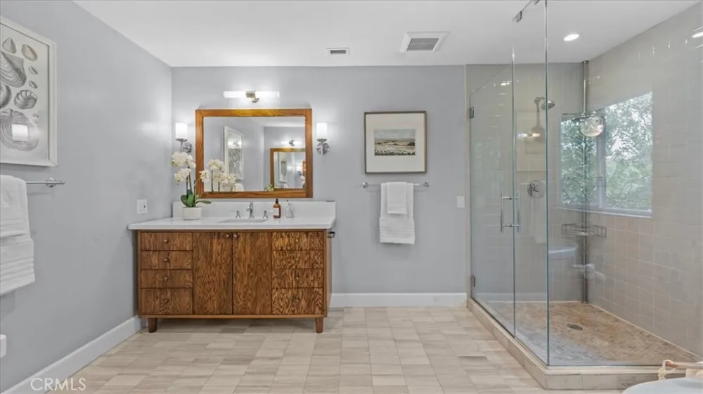 938 E Pomello Drive Claremont, CA 91711