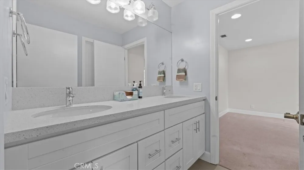 938 E Pomello Drive Claremont, CA 91711