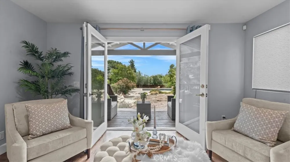 938 E Pomello Drive Claremont, CA 91711