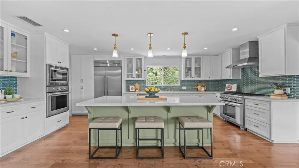 938 E Pomello Drive Claremont, CA 91711