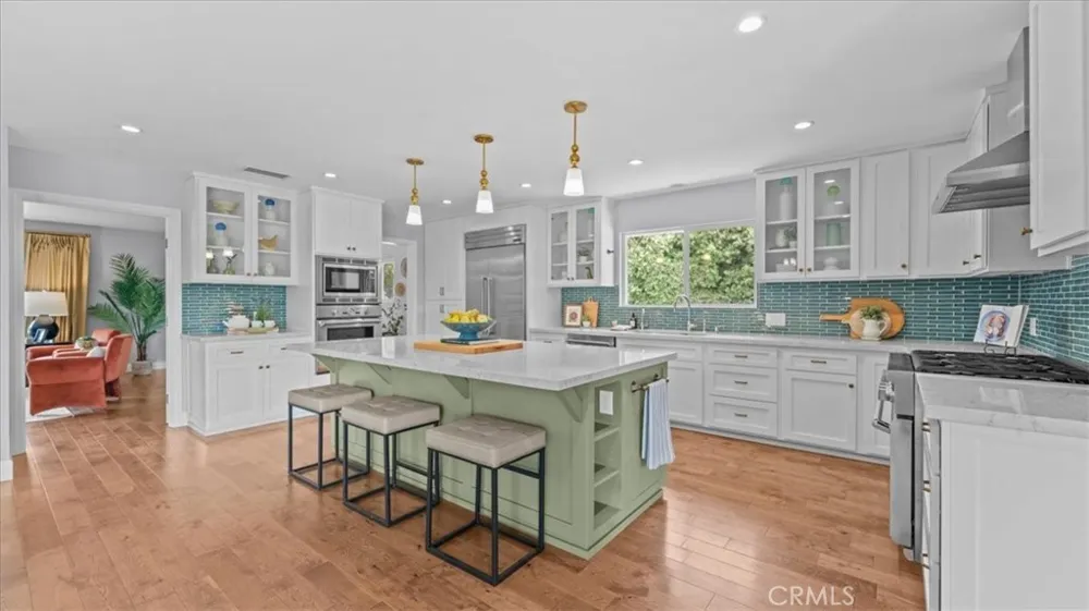 938 E Pomello Drive Claremont, CA 91711