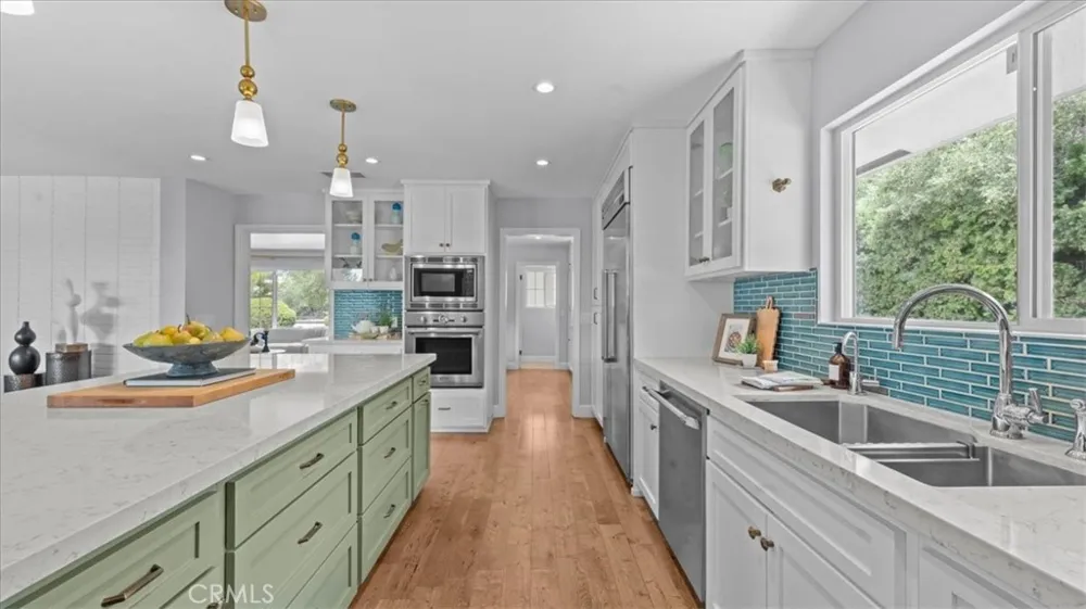 938 E Pomello Drive Claremont, CA 91711