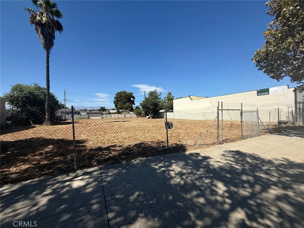 1265 W Holt Pomona, CA 91768