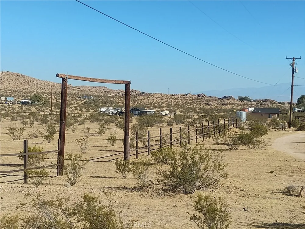 45750 250th E Lancaster, CA 93535
