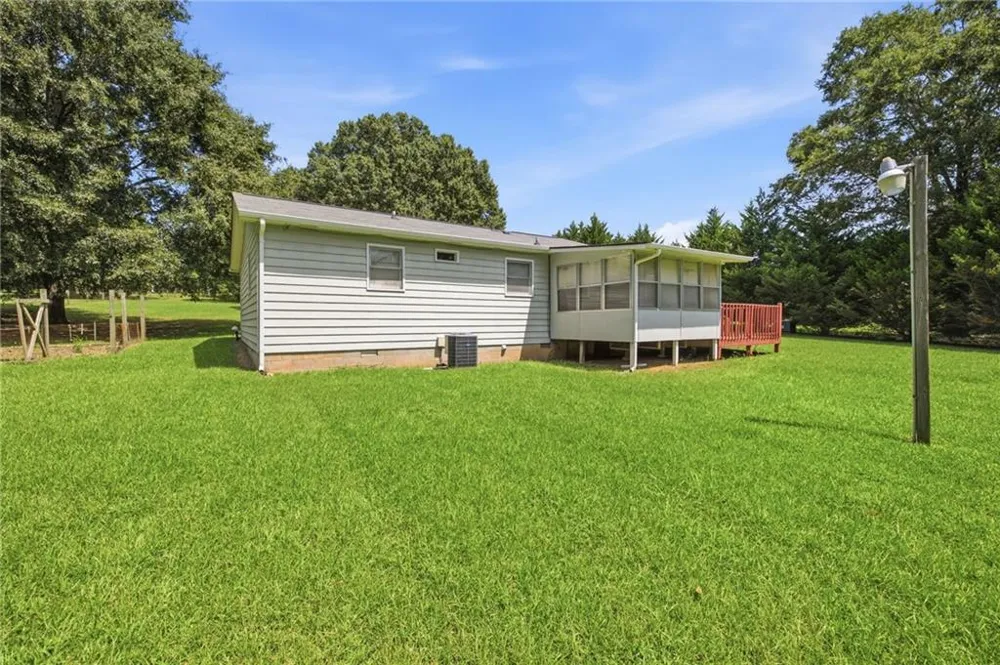 1315 White Hill School Road Commerce, GA 30529