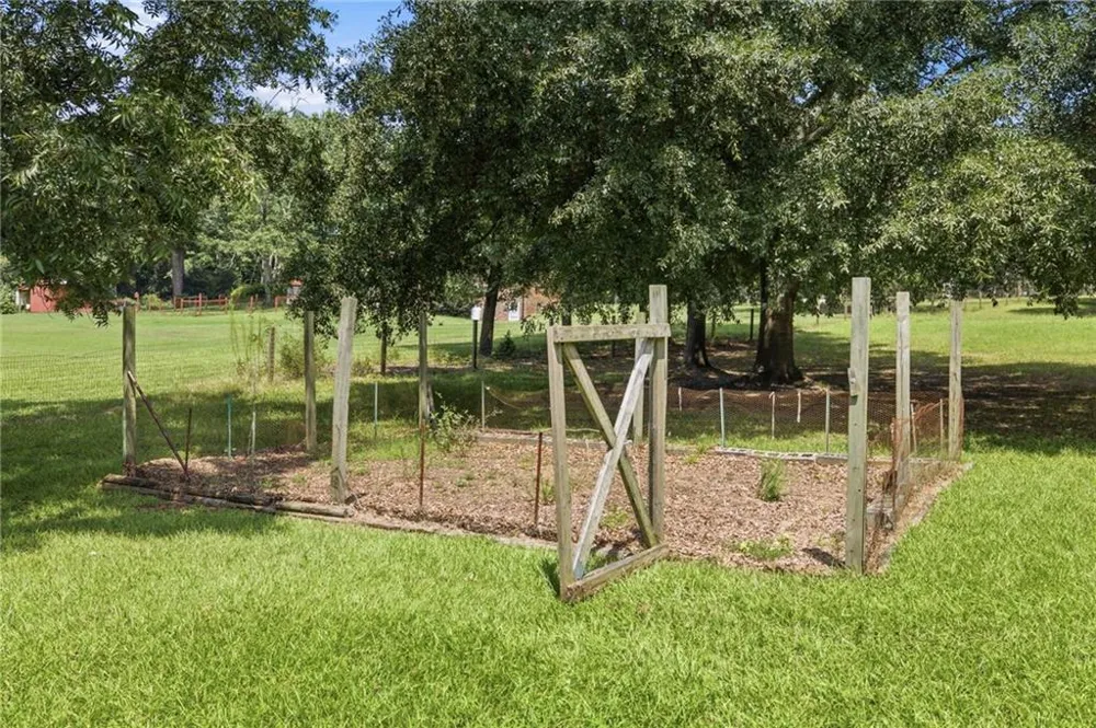 1315 White Hill School Road Commerce, GA 30529