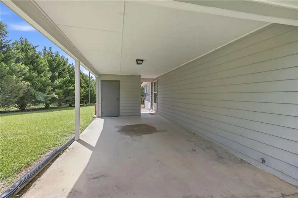 1315 White Hill School Road Commerce, GA 30529
