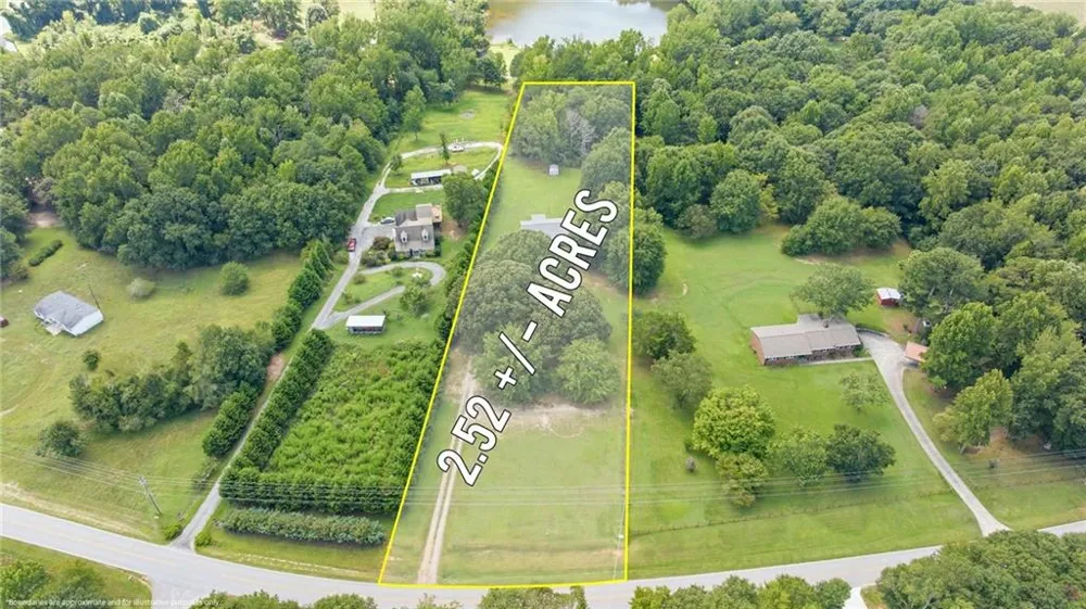 1315 White Hill School Road Commerce, GA 30529