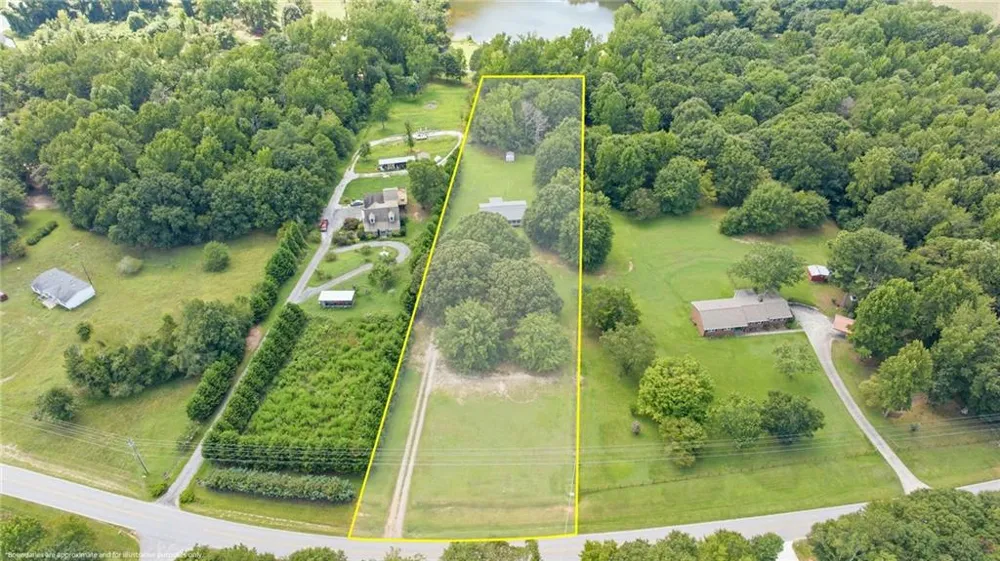 1315 White Hill School Road Commerce, GA 30529