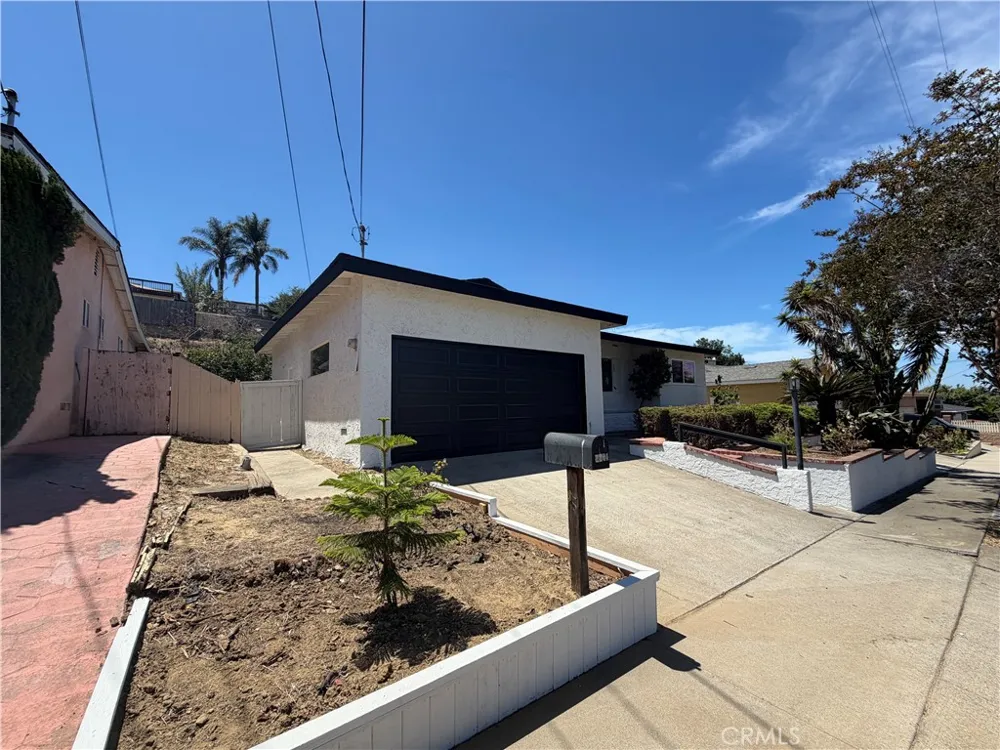 2204 Calle Tortuosa San Diego, CA 92139