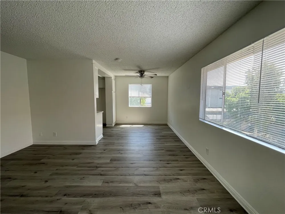 810 S Citrus #11 Azusa, CA 91702