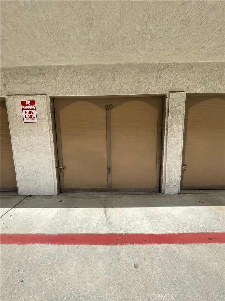810 S Citrus #11 Azusa, CA 91702