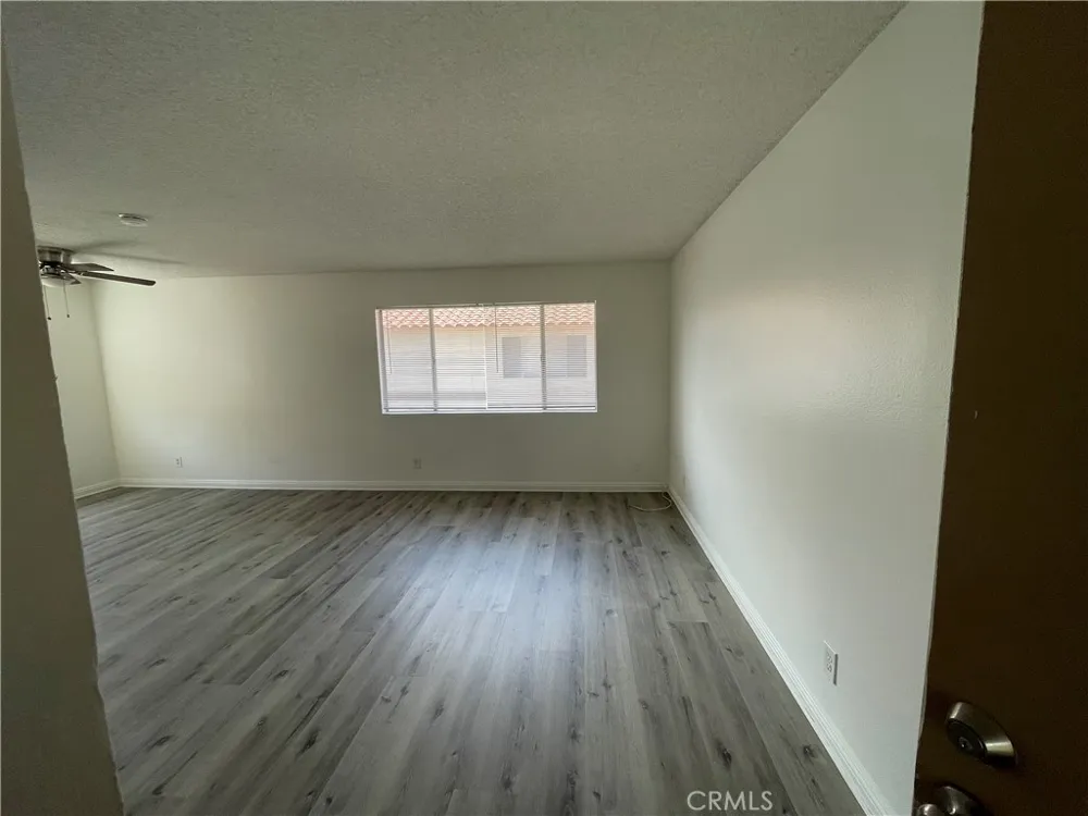 810 S Citrus #11 Azusa, CA 91702