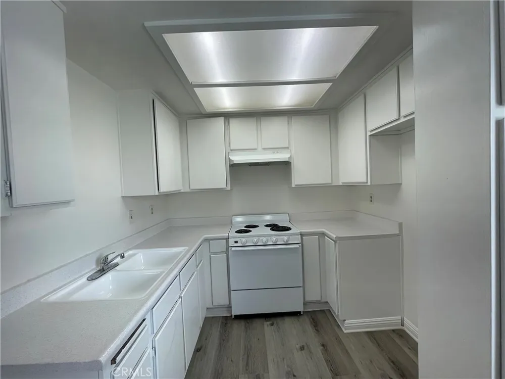 810 S Citrus #11 Azusa, CA 91702