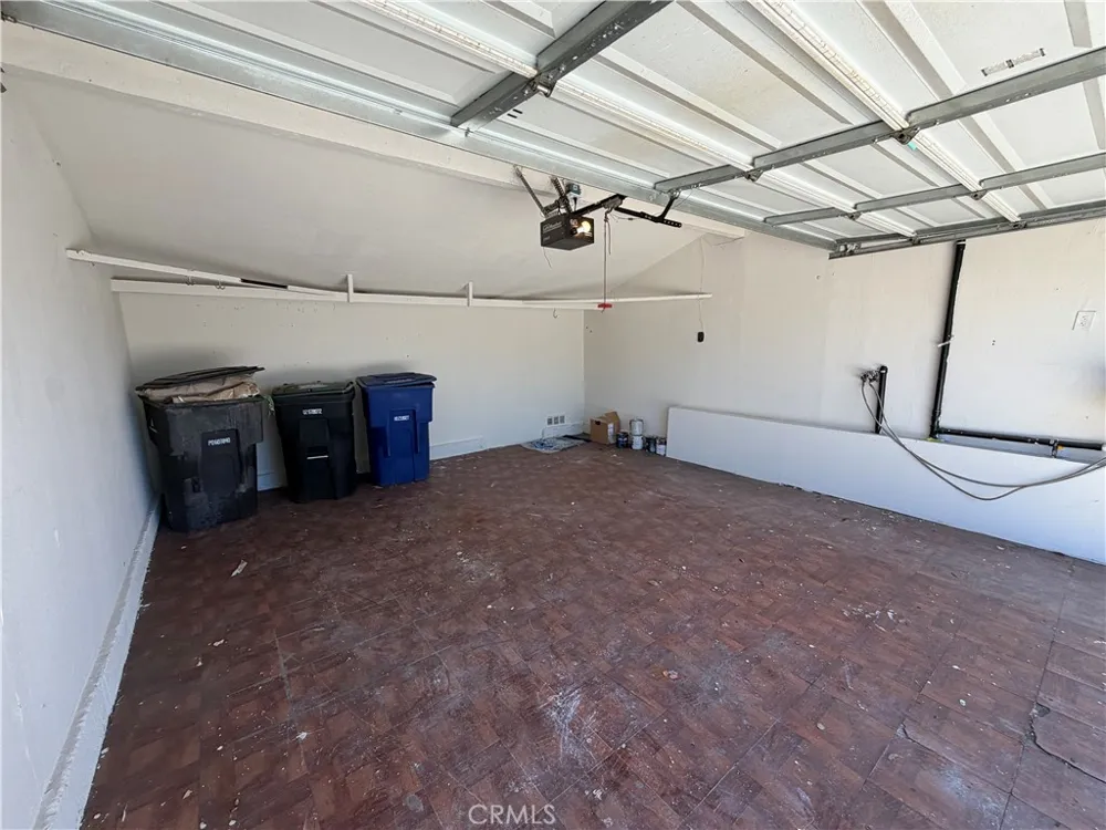 9227 Bruce Avenue Riverside, CA 92503